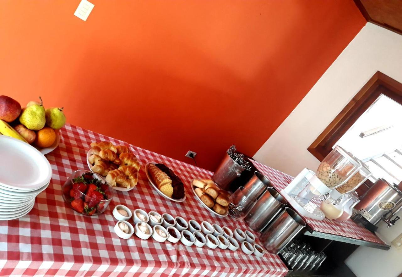 La Tavola Hotel Пинамар Екстериор снимка